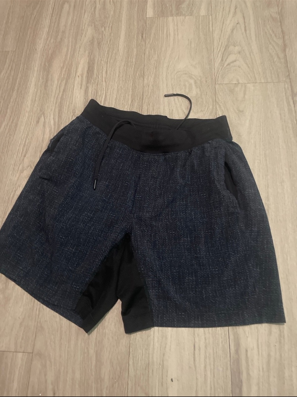 lululemon athletica Men's Dark Black Performance Shorts